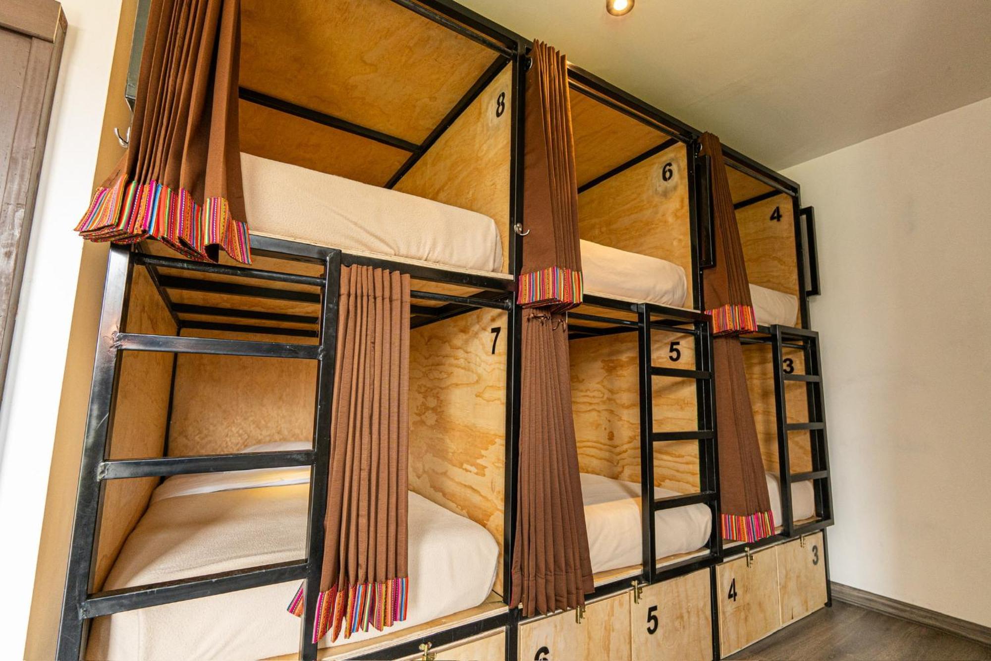 Black Llama Hostel Cusco Phòng bức ảnh
