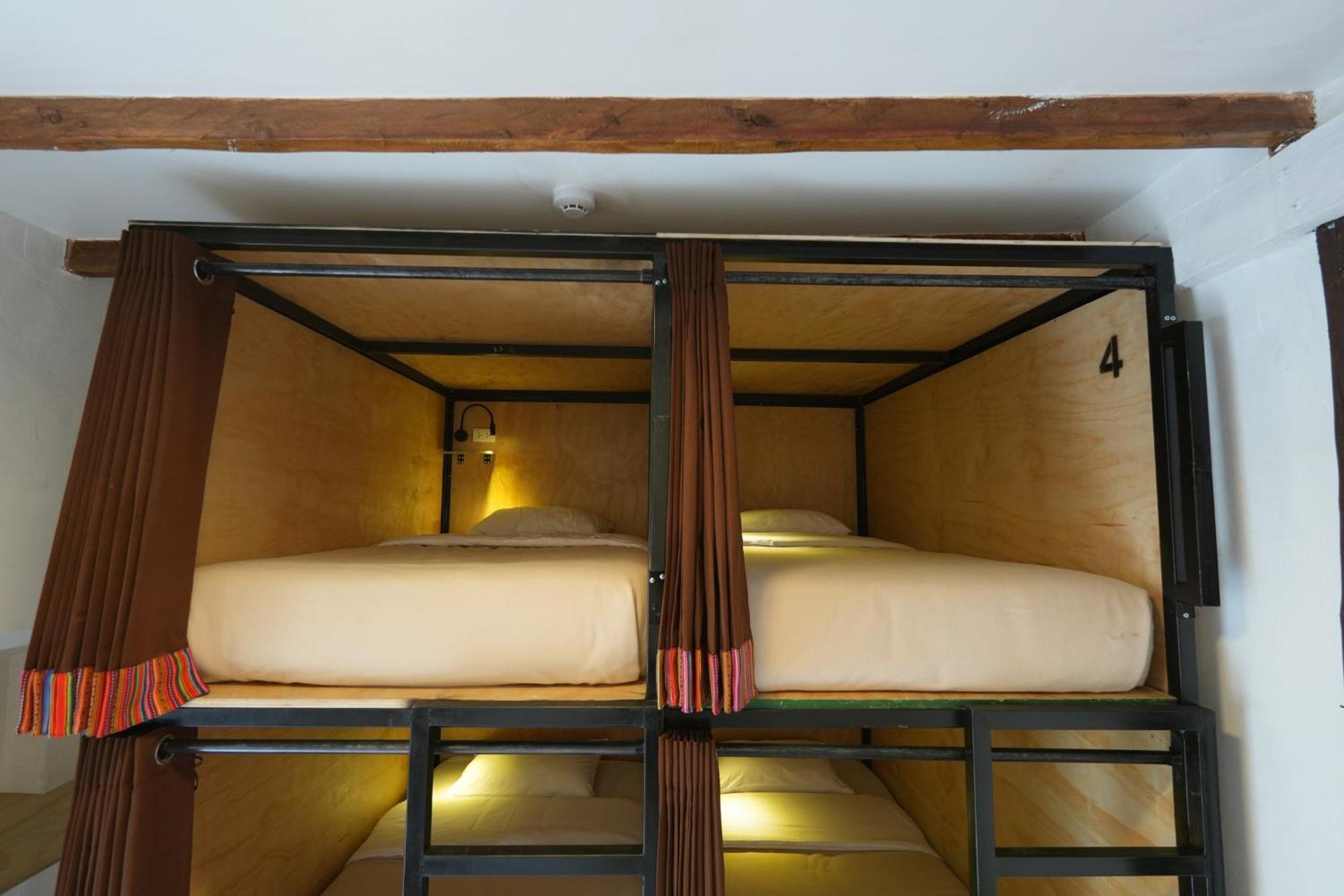 Black Llama Hostel Cusco Phòng bức ảnh