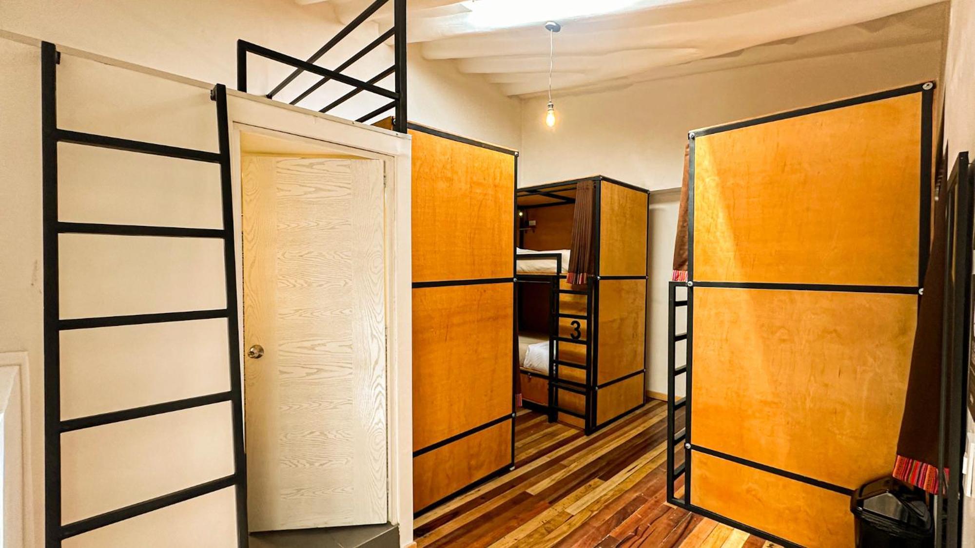 Black Llama Hostel Cusco Phòng bức ảnh