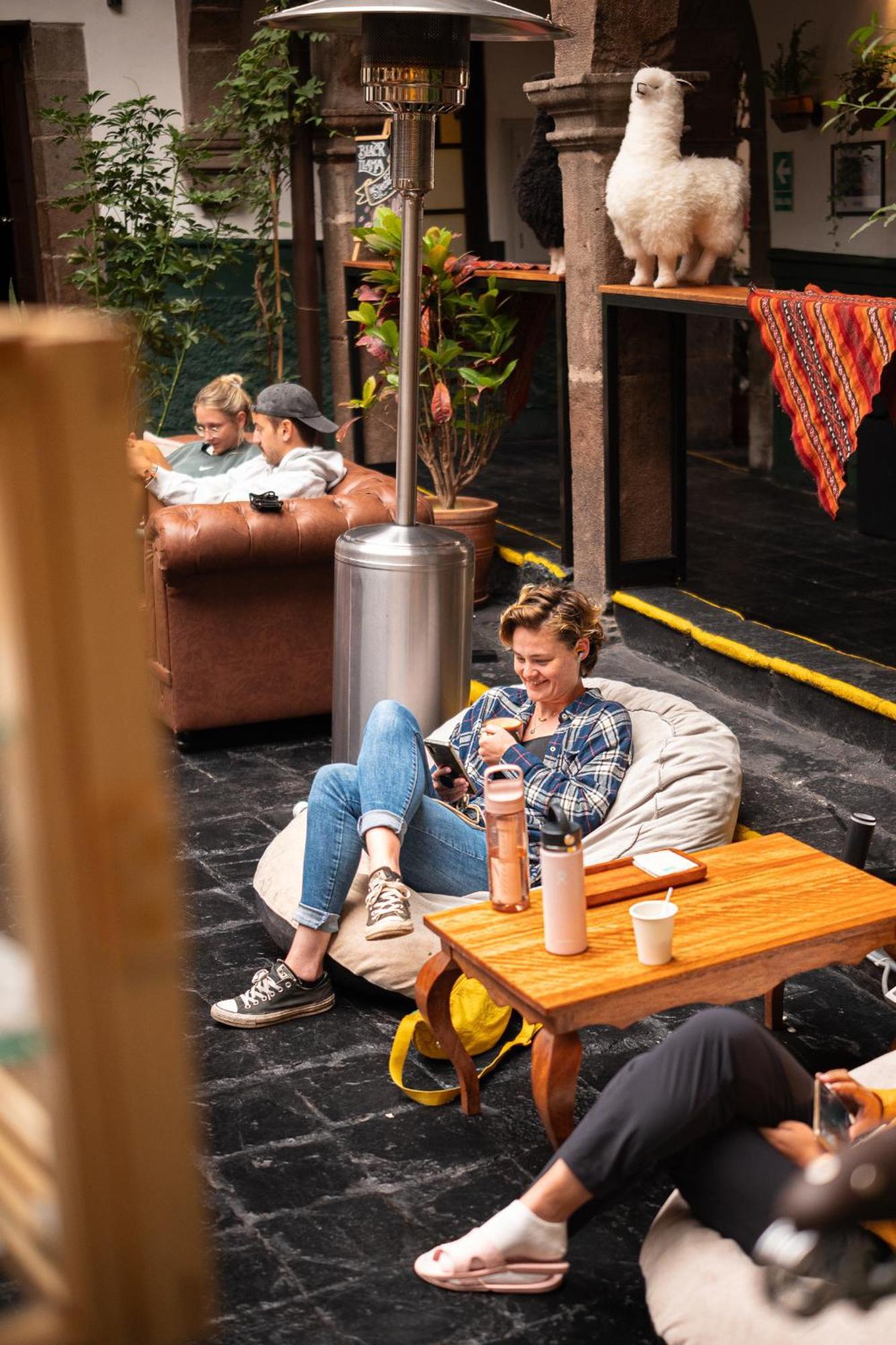 Black Llama Hostel Cusco Ngoại thất bức ảnh