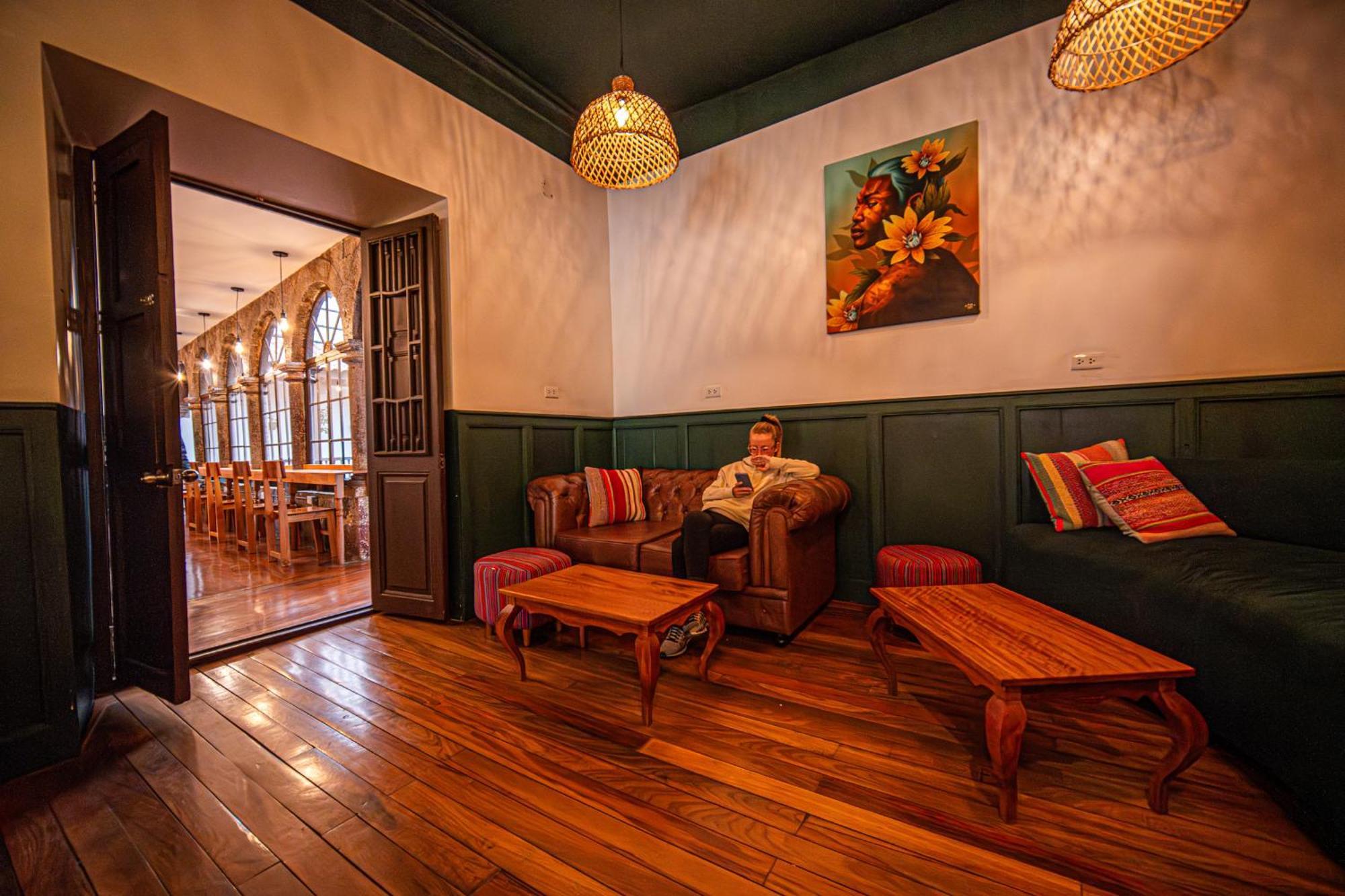 Black Llama Hostel Cusco Ngoại thất bức ảnh