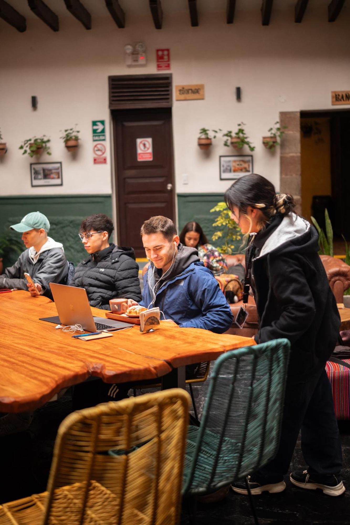 Black Llama Hostel Cusco Ngoại thất bức ảnh