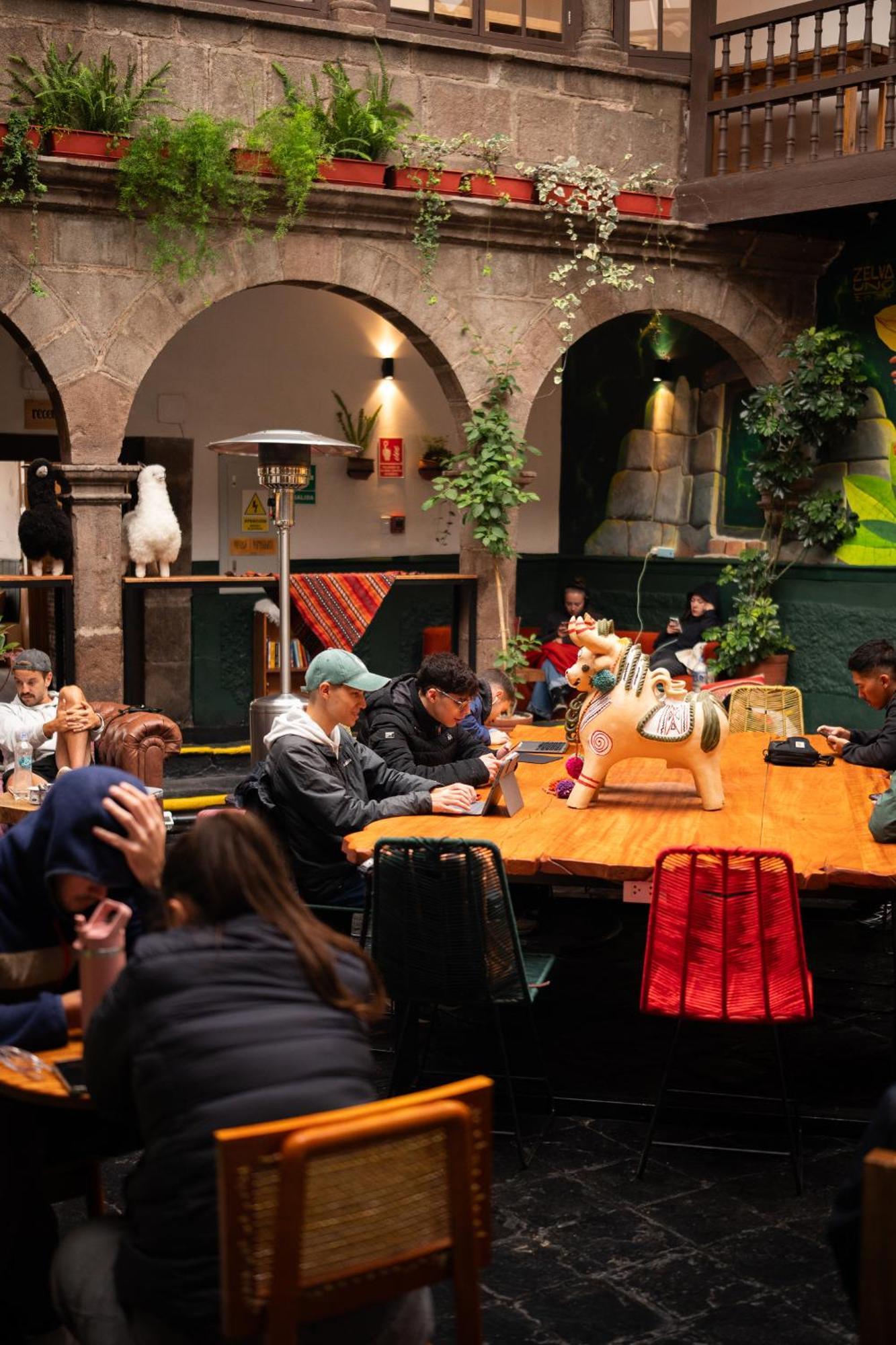 Black Llama Hostel Cusco Ngoại thất bức ảnh